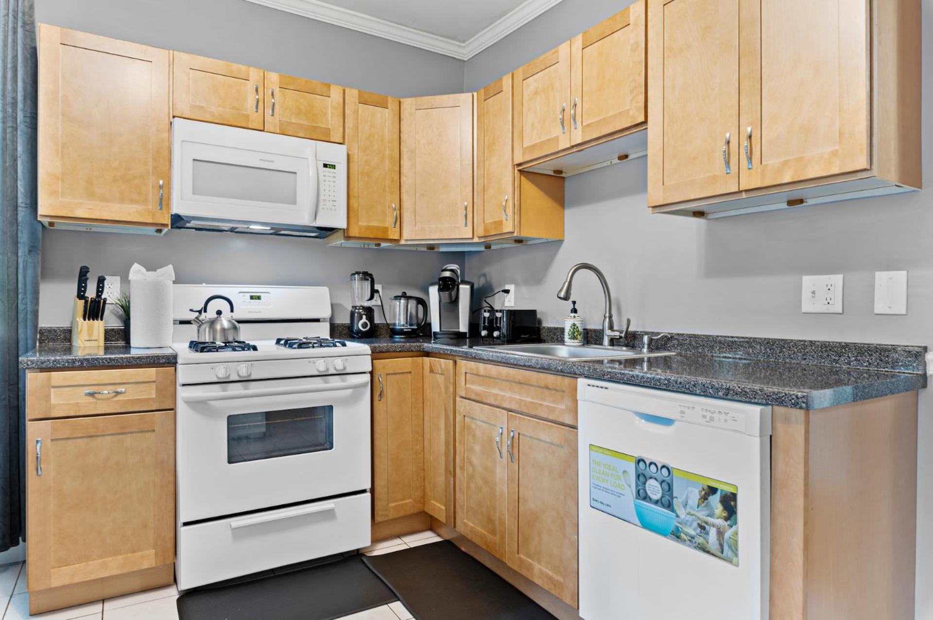 Spacious Apartments Near Ashmont - Evonify Stays Boston Extérieur photo